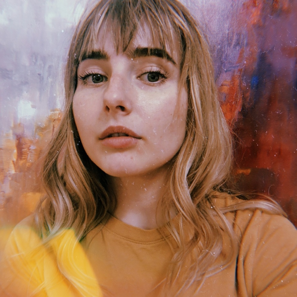 Meet your Posher, Alexis